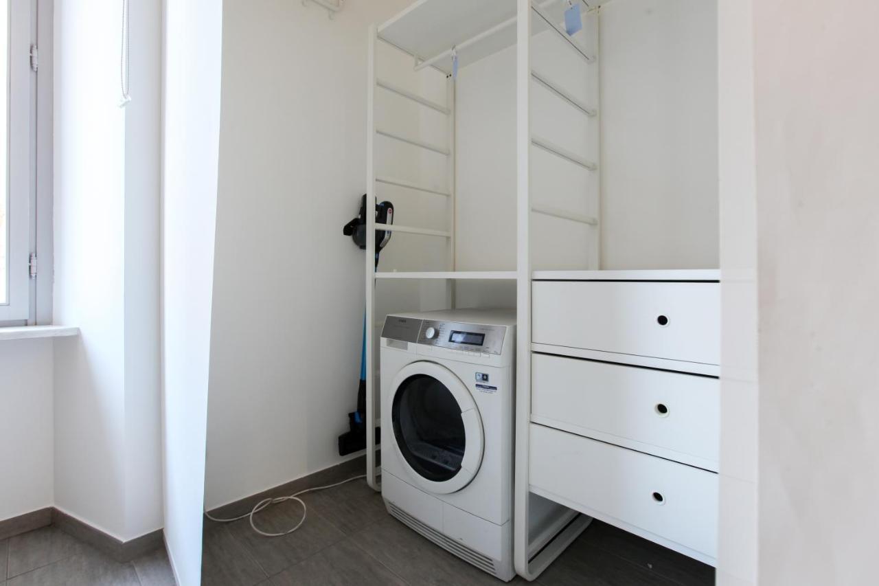 Modern Apartment Close To Shopping District Milan Luaran gambar
